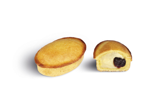 Pasticciotto de crema pastelera y cereza negra